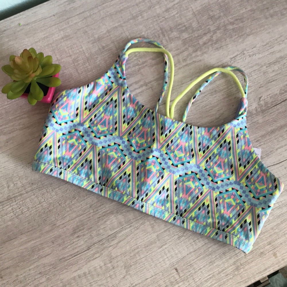 NWOT  Ivivva Sports Bra (the own move bra)